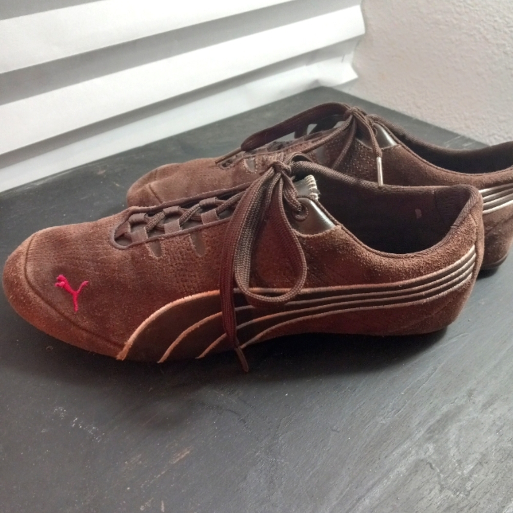 Vintage Brown Suede Puma women's 8